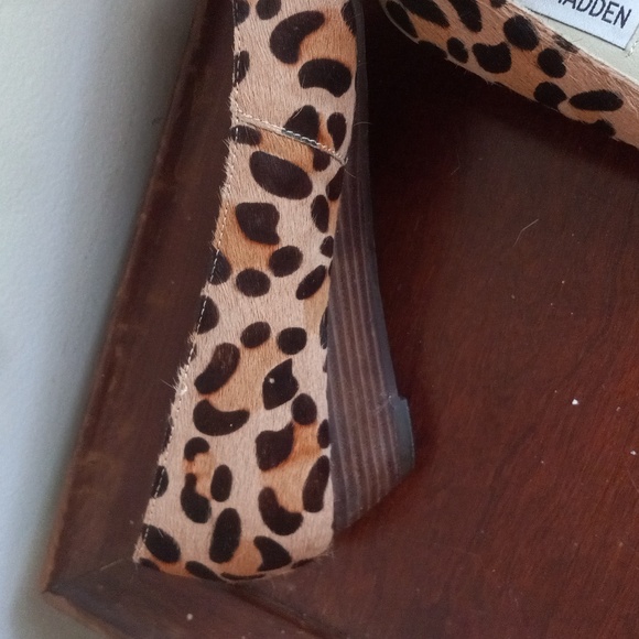 Steve Madden Leather Calf Hair Leopard Print Open Toed Low Wedge Shoes - Picture 11 of 11